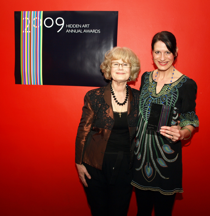 Hidden Art Awards 2009. Journalist Barbara Chandler handing out award to Michelle Mason at the Awards Ceremony.