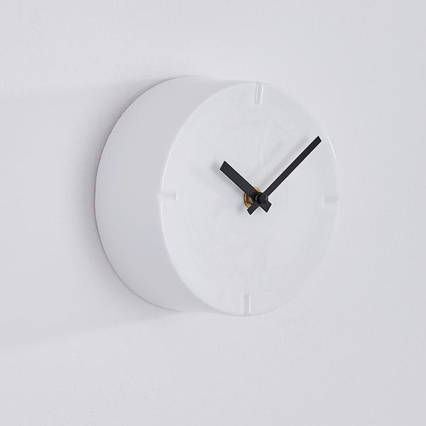 Drum Clock by Thelermont Hupton. Bone China