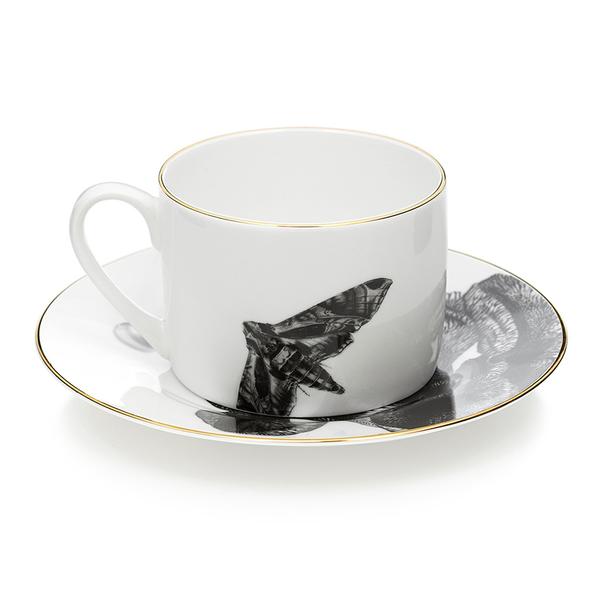 Iris teacup & sacuer by Sasha Tugolukova