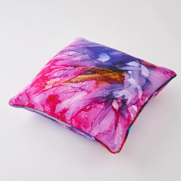 METEORA Scatter Cushion by SO KLARA