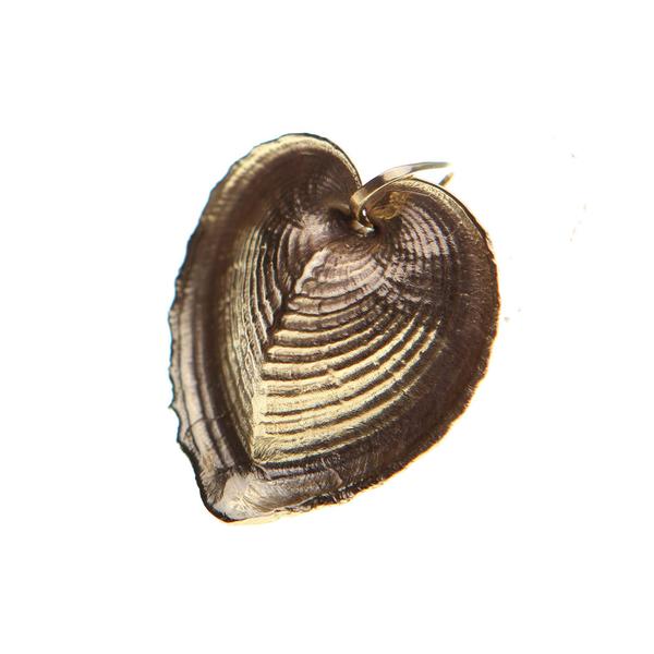 Nina van Houten Small Shell Golden Pendant